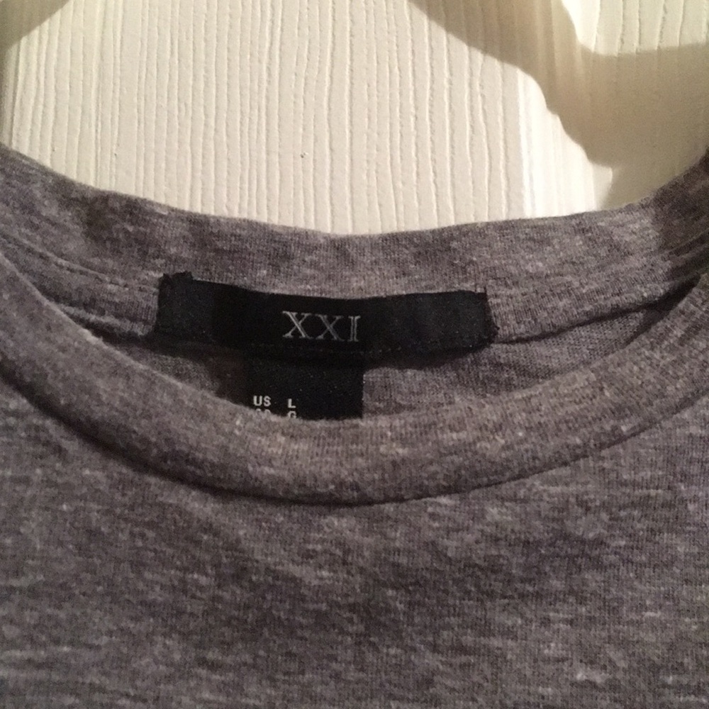 Cropped tee - Picture 2 of 2